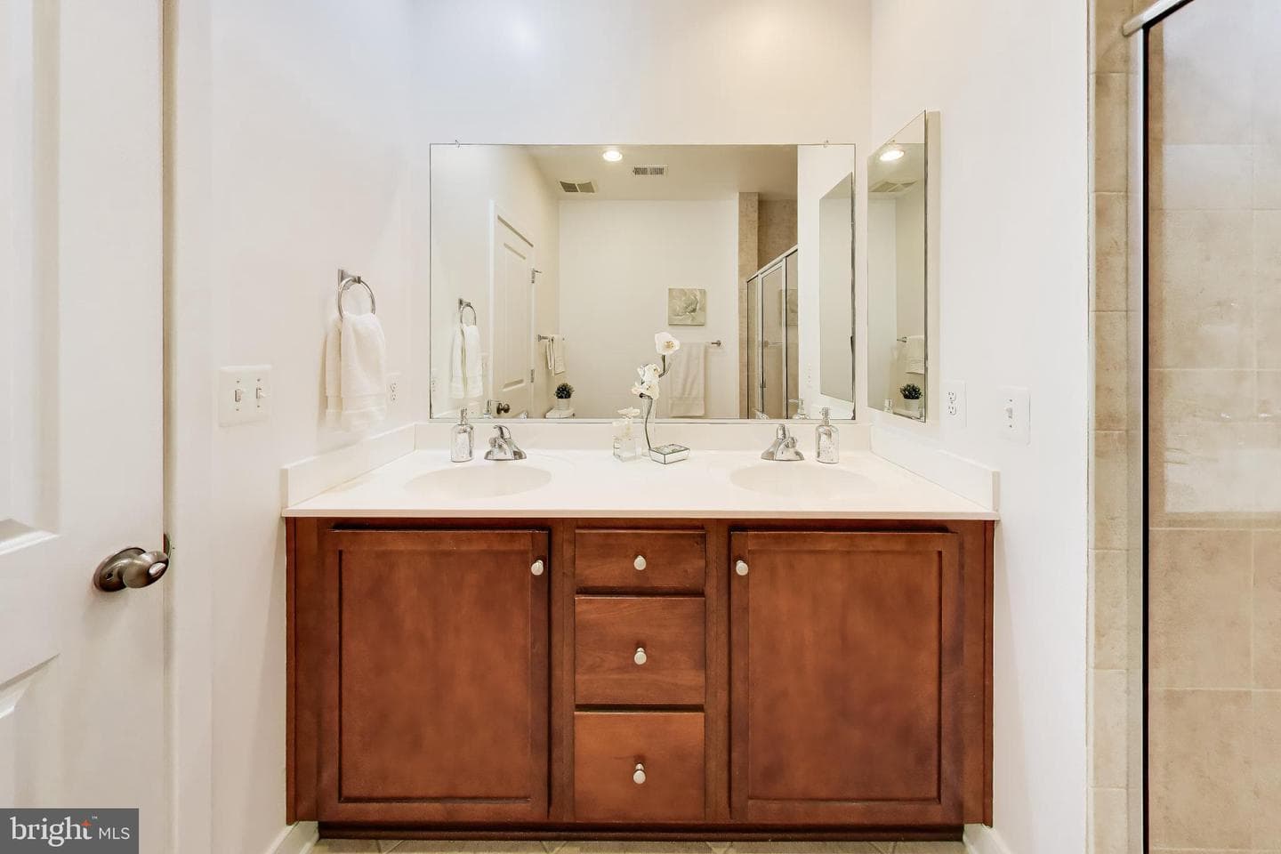 5813 Lustine Street photo 21