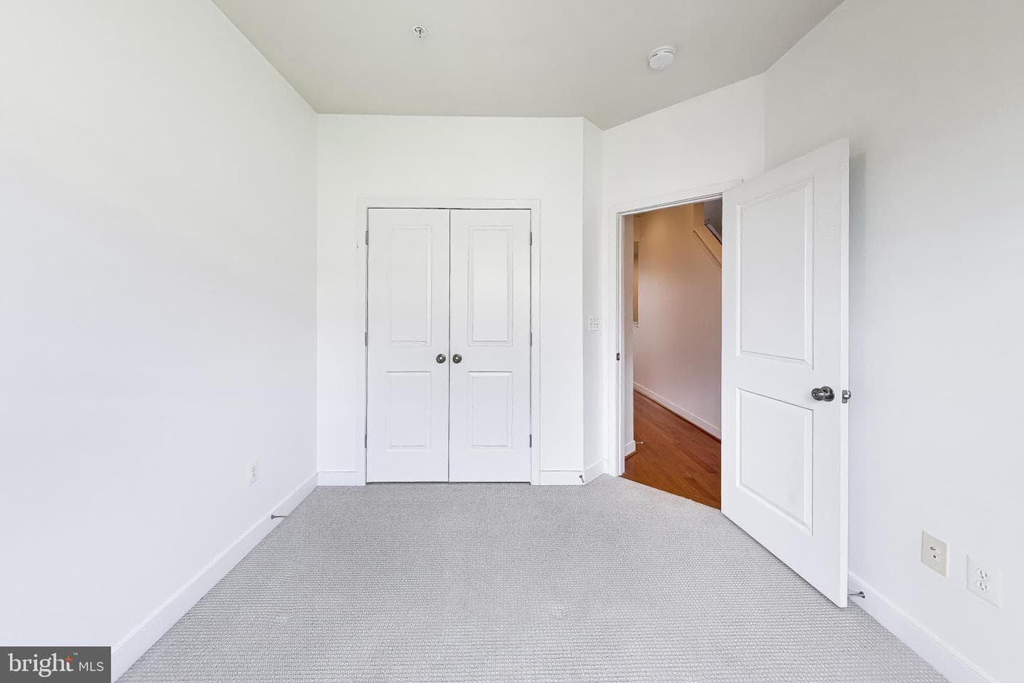5813 Lustine Street photo 24