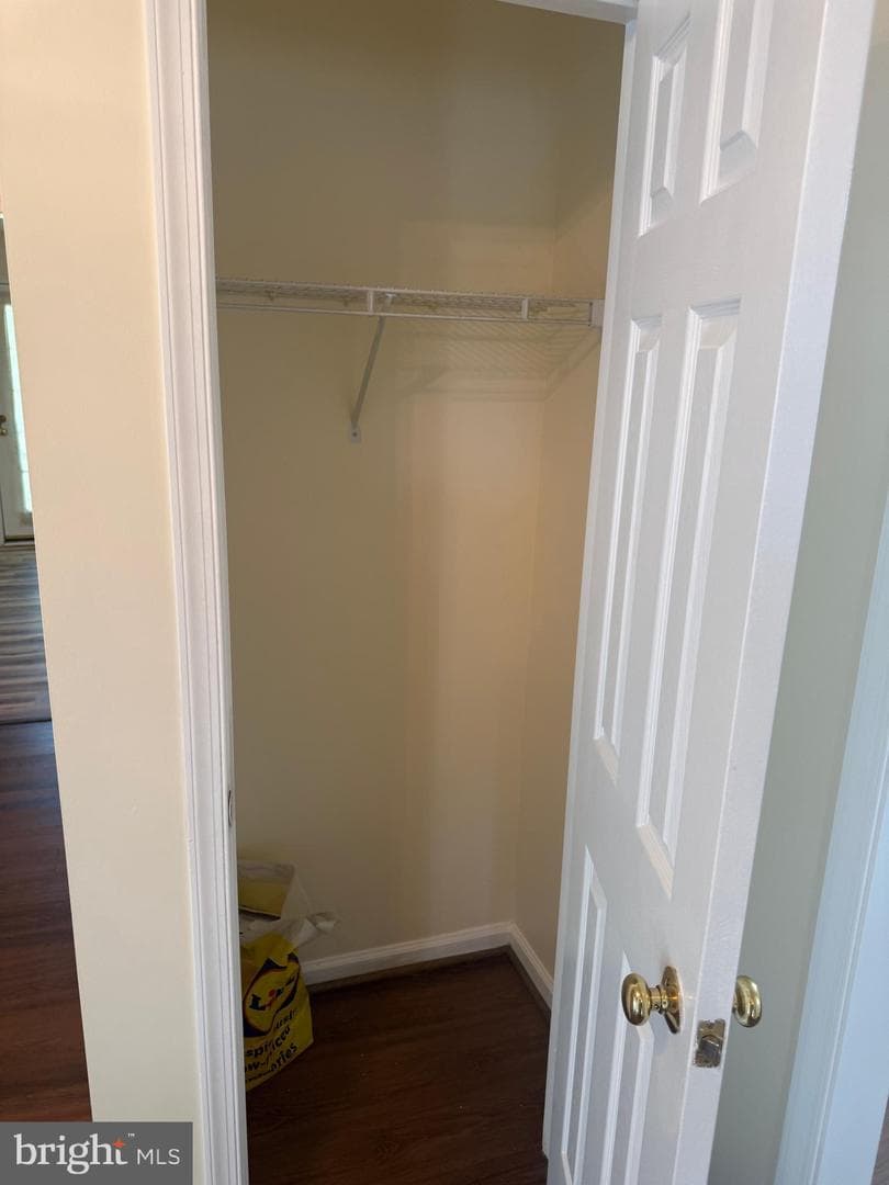 5404 Lakevale Terrace photo 24