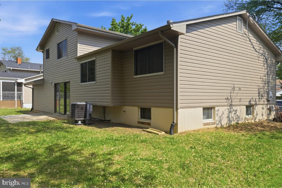 1501 Taylor Avenue photo 5