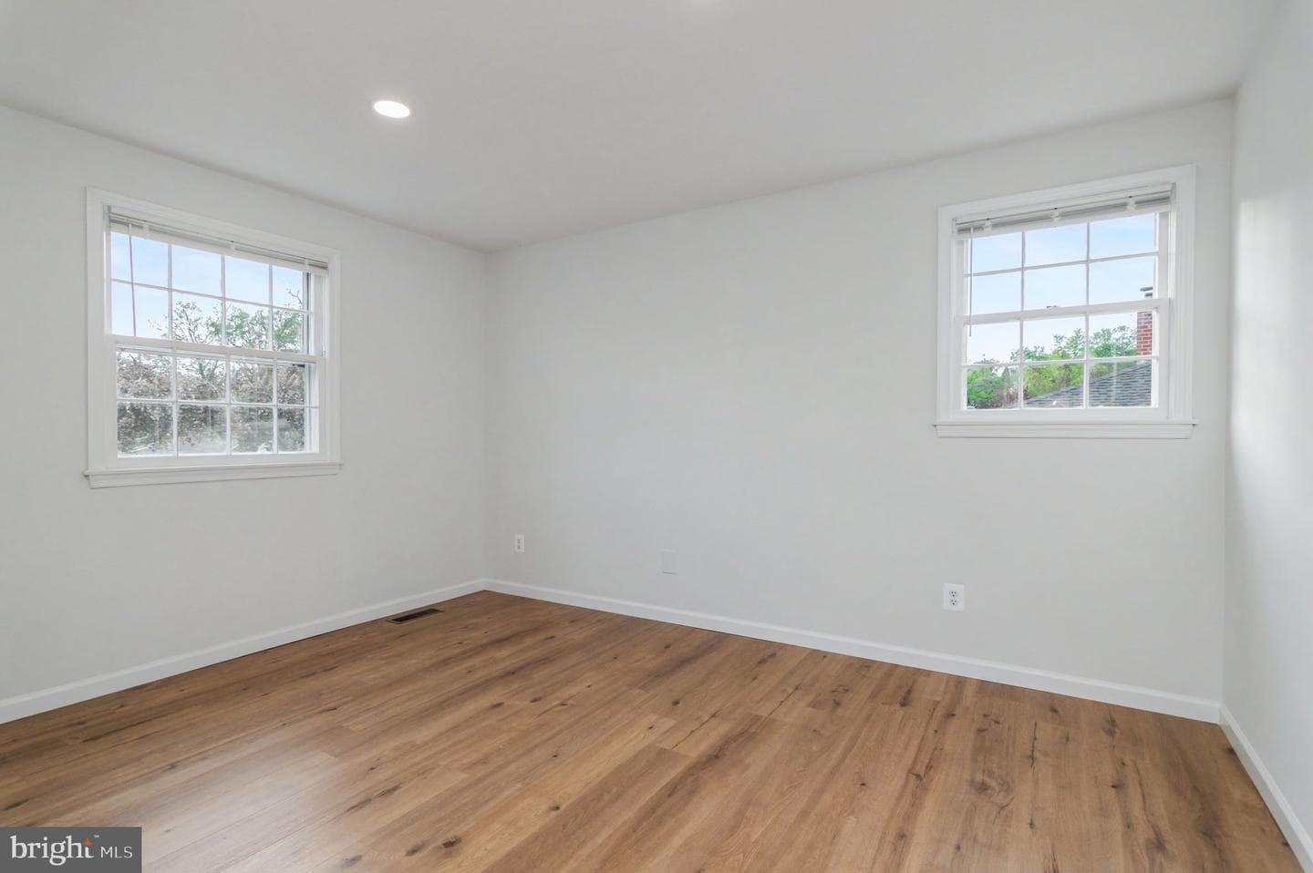 10906 Bennington Drive photo 26
