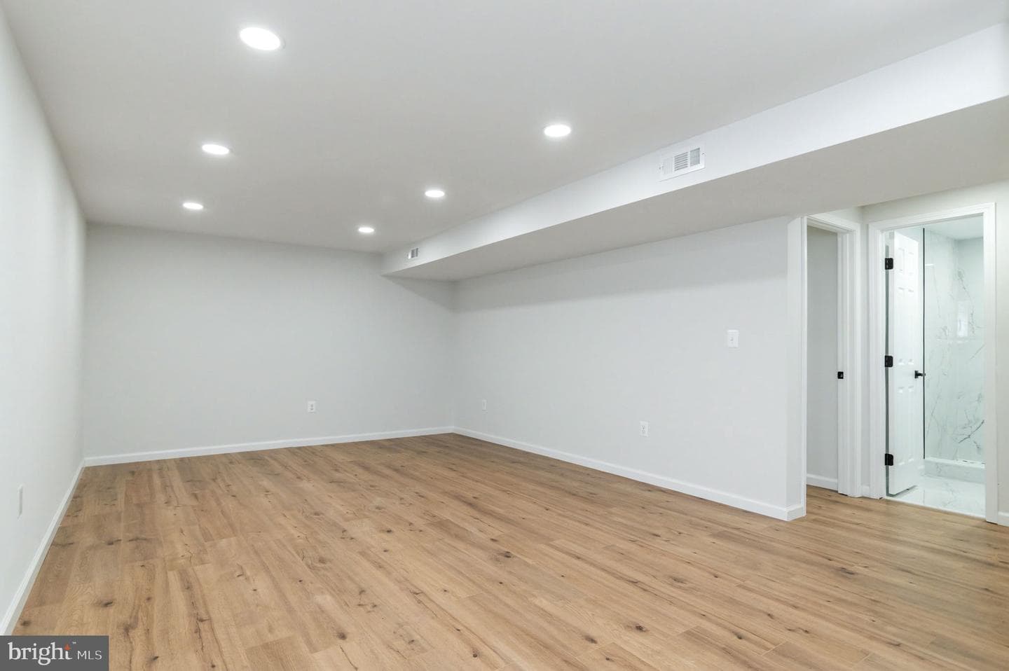 10906 Bennington Drive photo 34