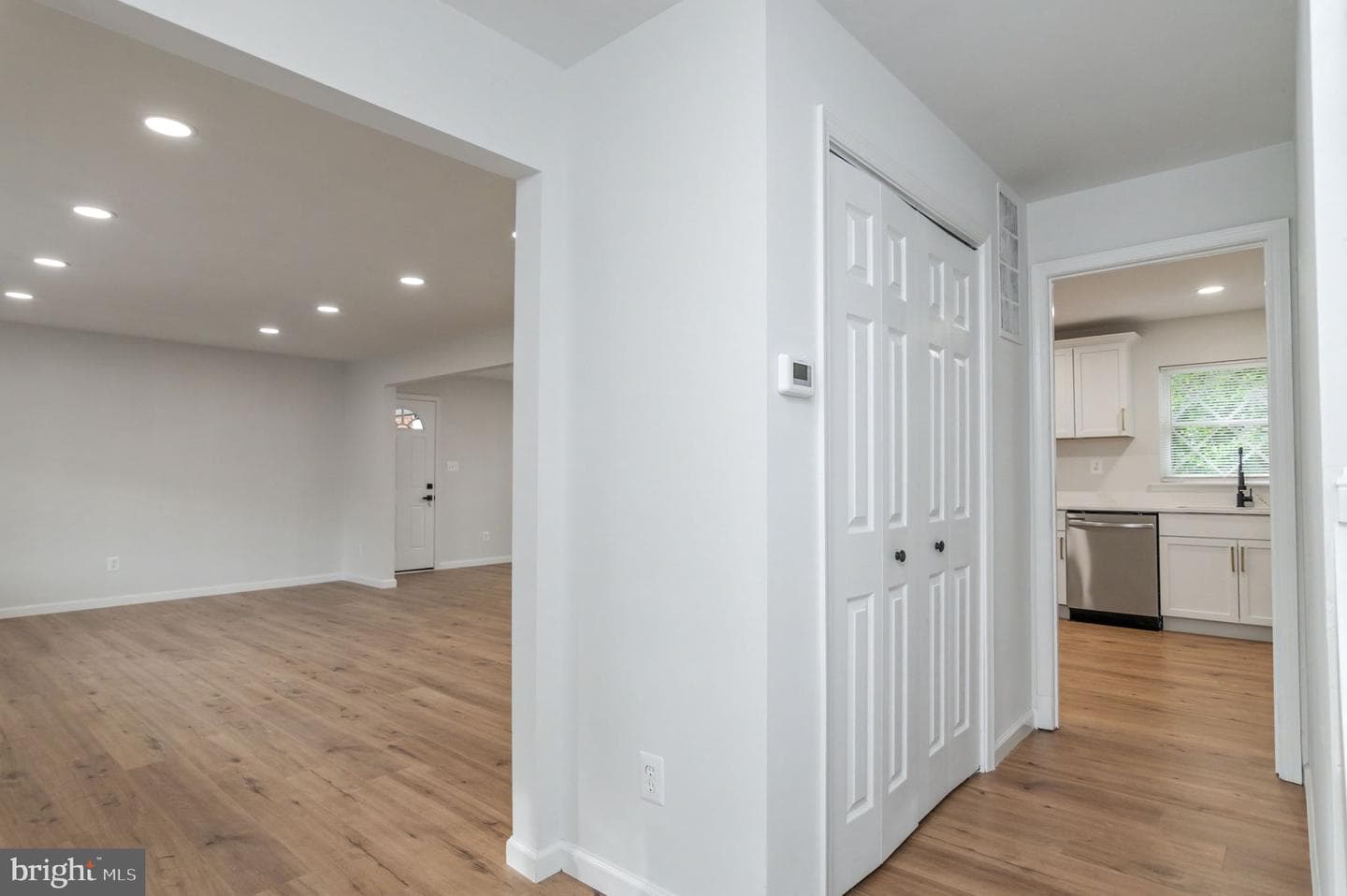 10906 Bennington Drive photo 7