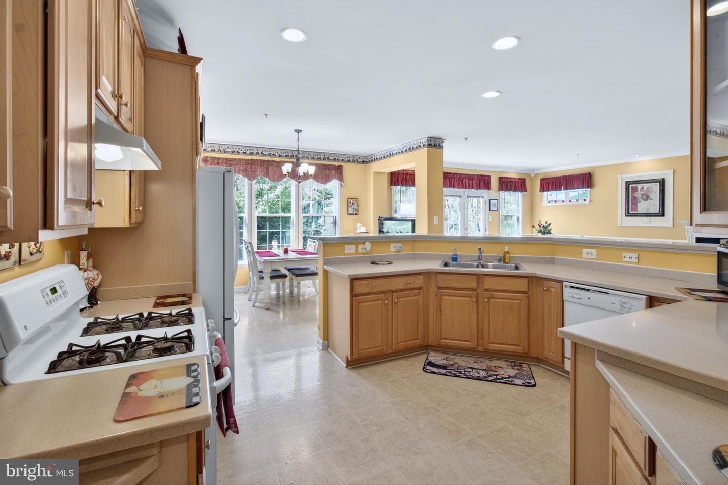14305 Lightfoot Street photo 30