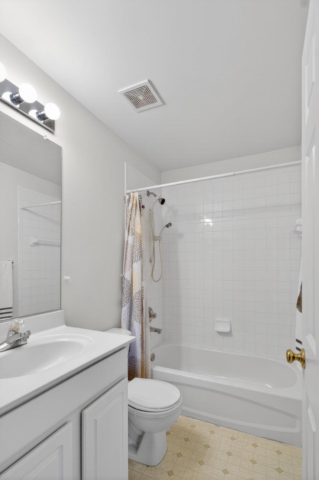 14305 Lightfoot Street photo 44