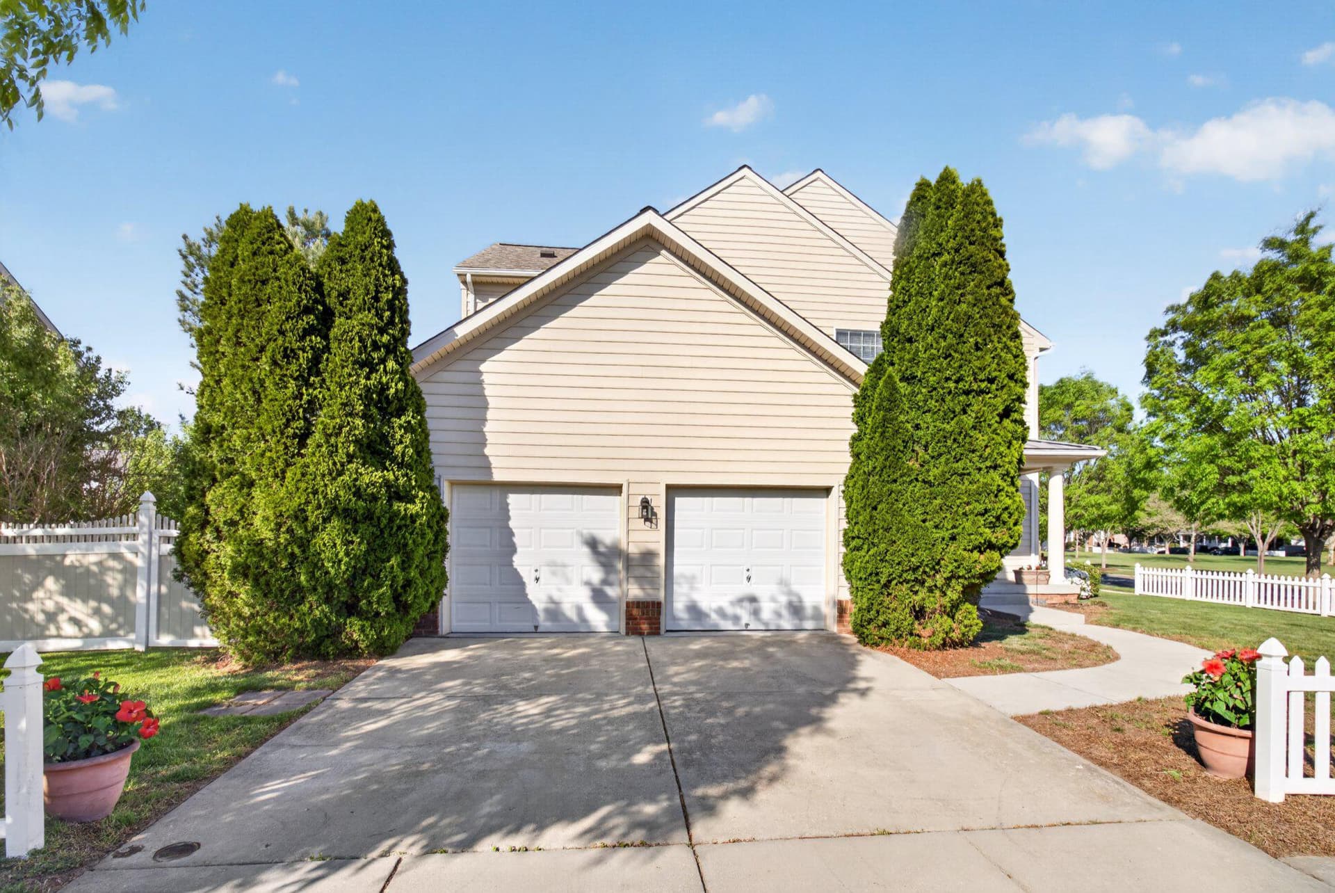 14305 Lightfoot Street photo 8