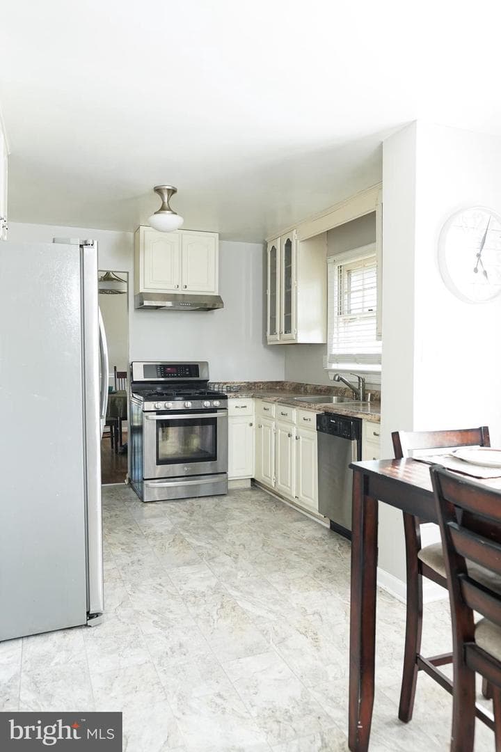 7901 Anne Court photo 4
