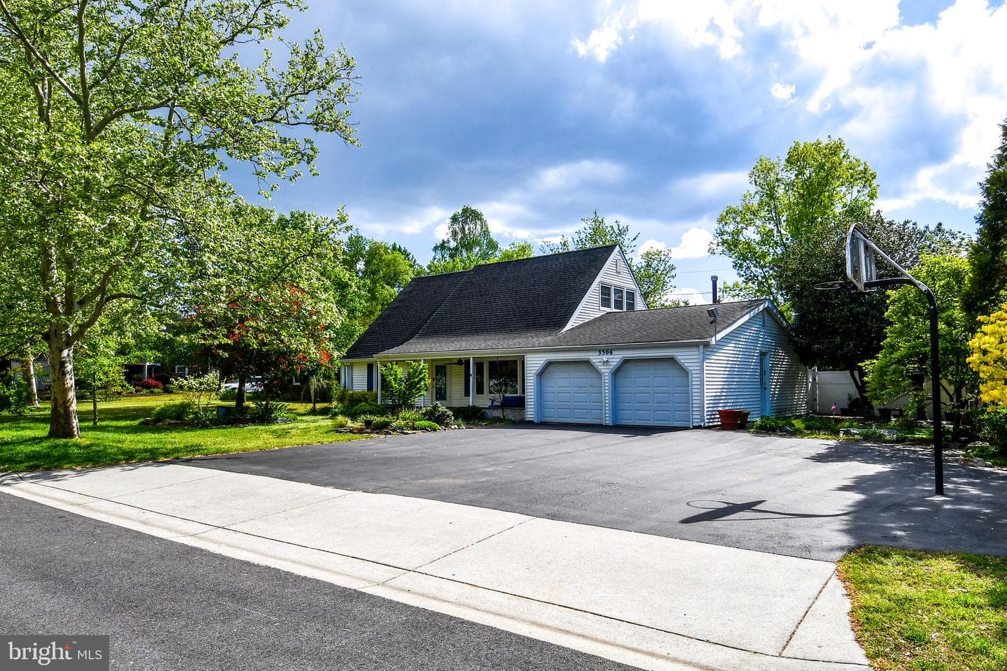 3306 Moreland Place