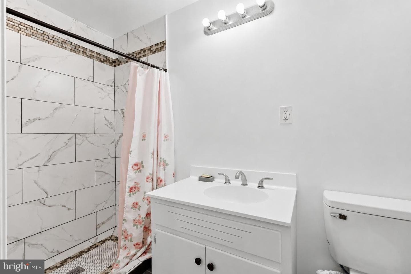 511 Holly Road photo 16