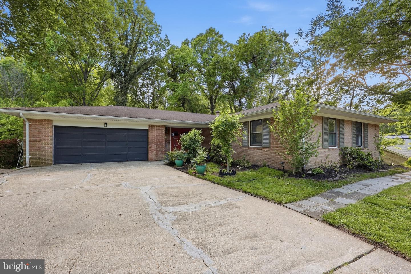 511 Holly Road photo 3