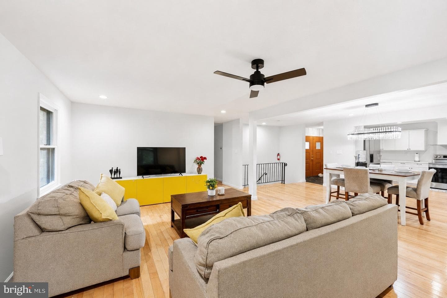 511 Holly Road photo 6