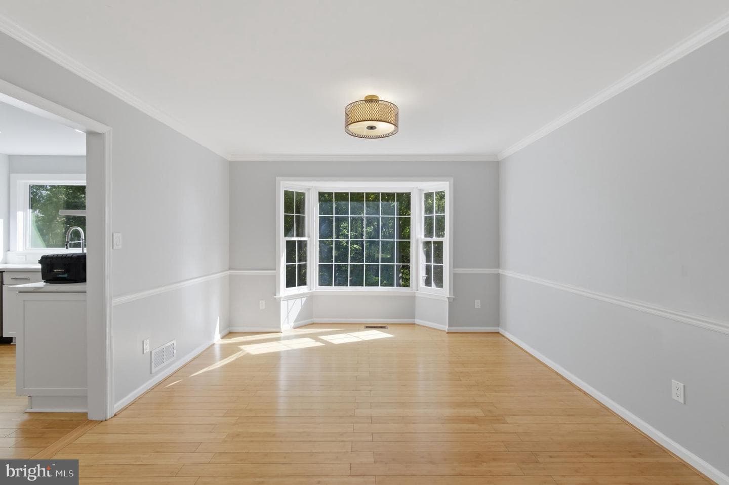 13601 Pendleton Street photo 9