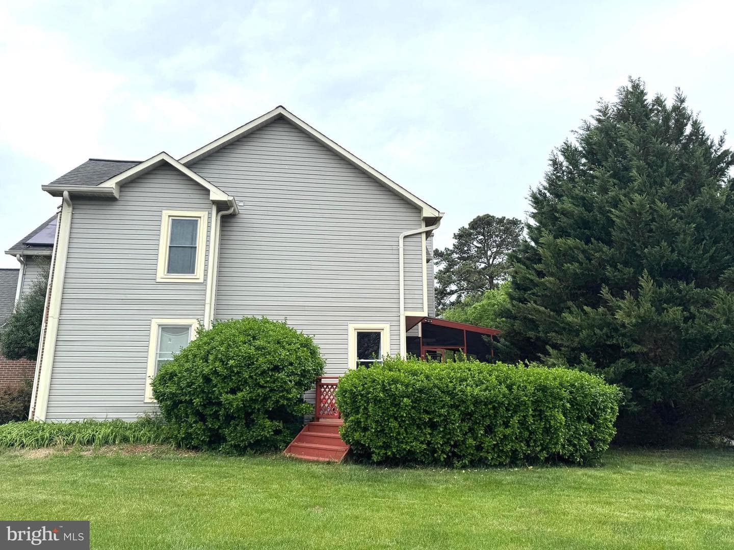 9348 Creekview Drive photo 12
