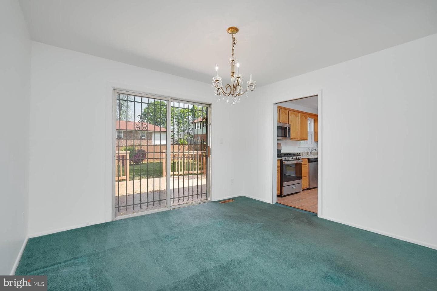 4 Thurston Drive photo 10