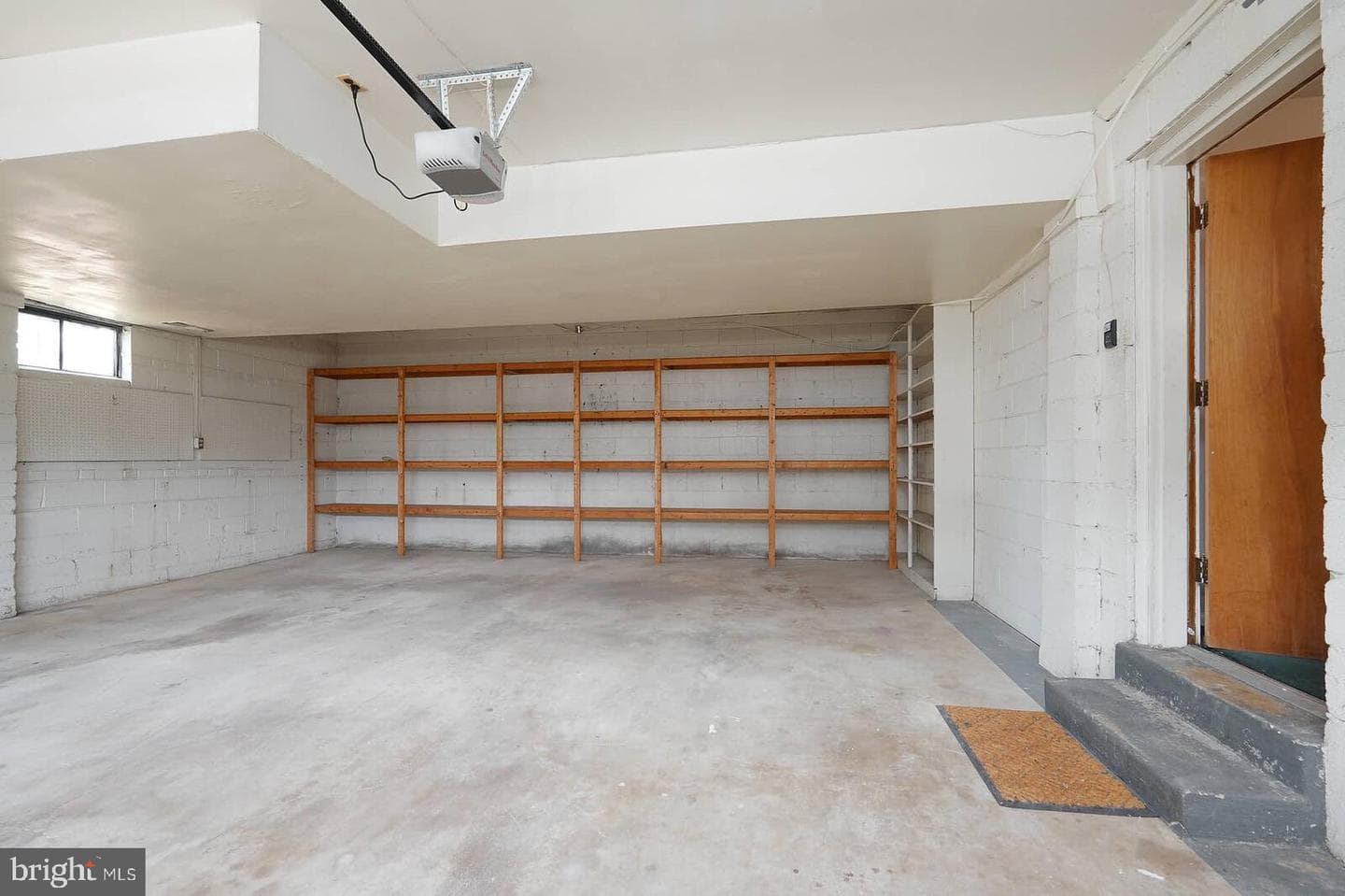 4 Thurston Drive photo 30
