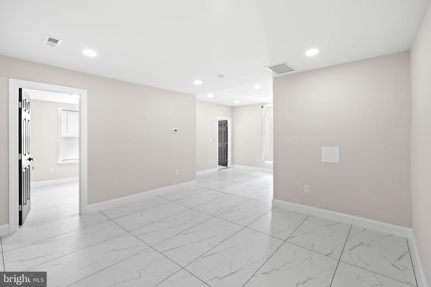 5809 Burgundy Street photo 12