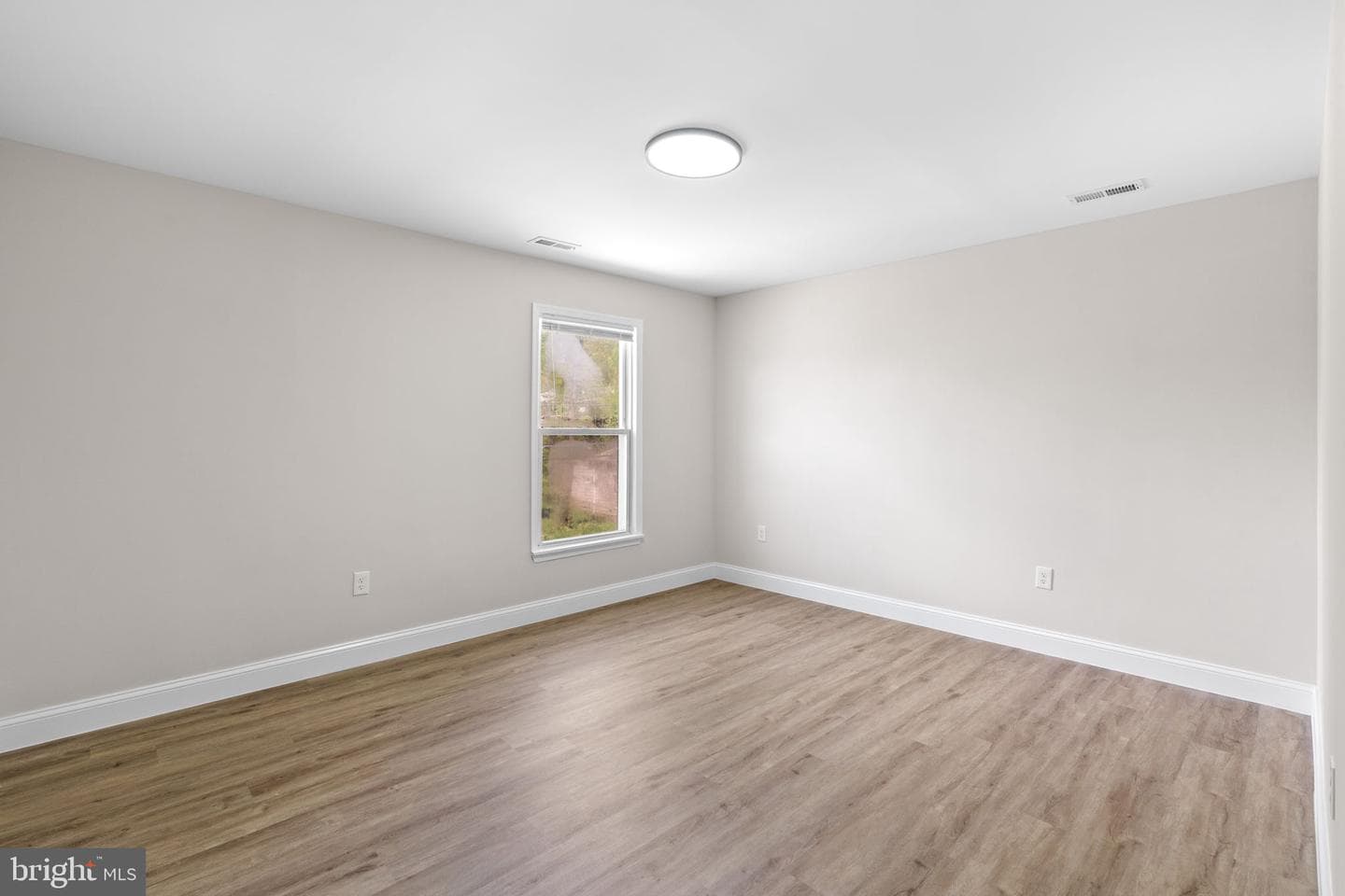 5809 Burgundy Street photo 38