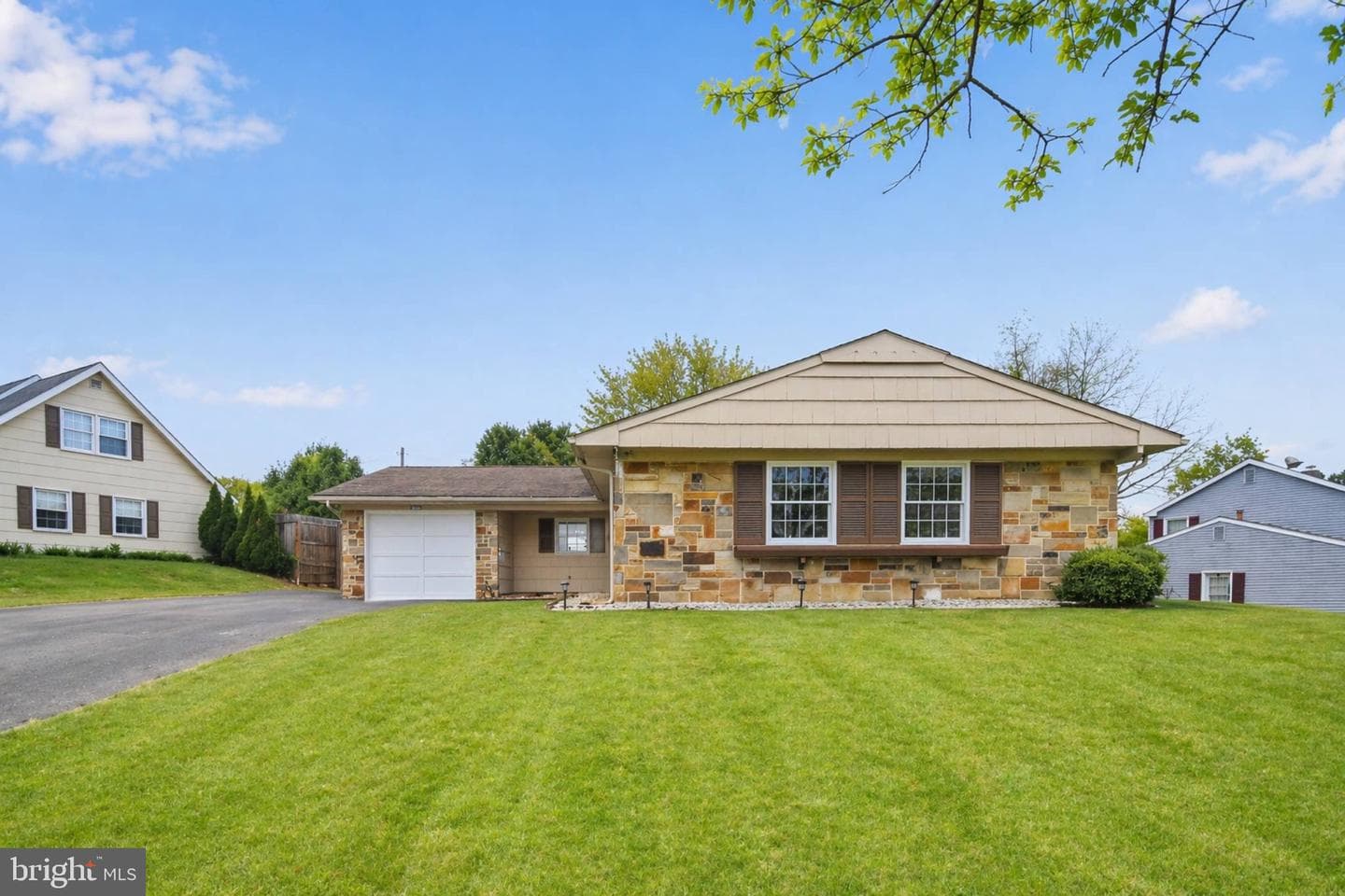 2717 Felter Lane