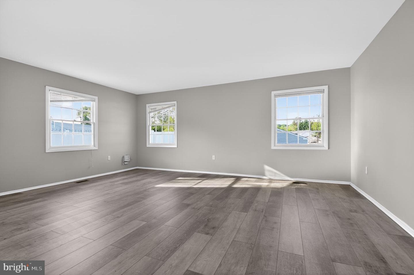2717 Felter Lane photo 4