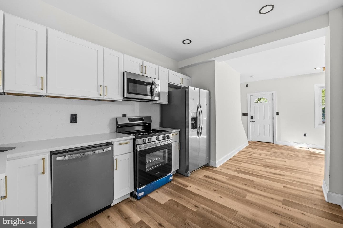 5807 Dade Street photo 10