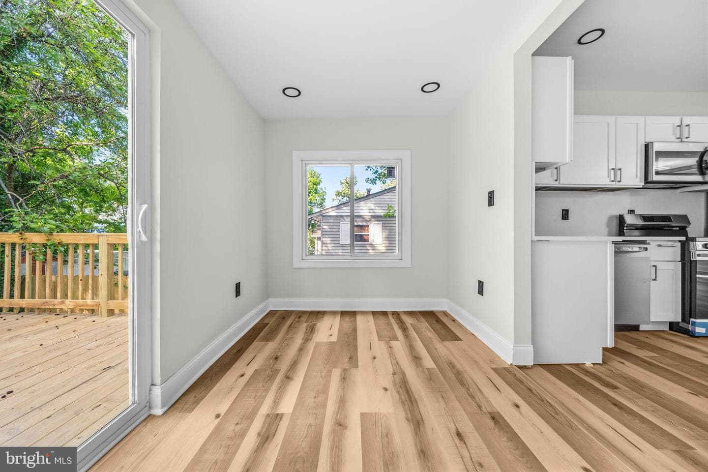 5807 Dade Street photo 12