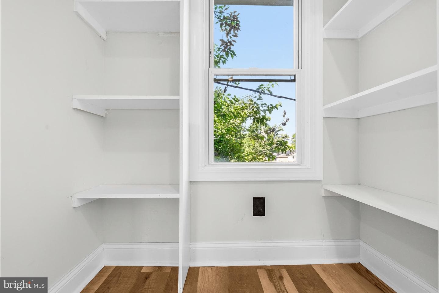 5807 Dade Street photo 16