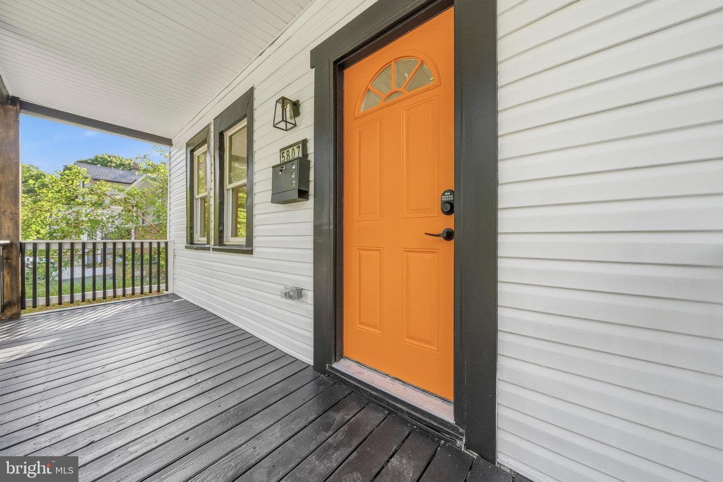 5807 Dade Street photo 3