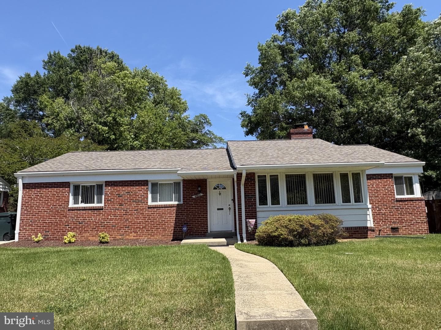 6803 Adelphi Road, University Park