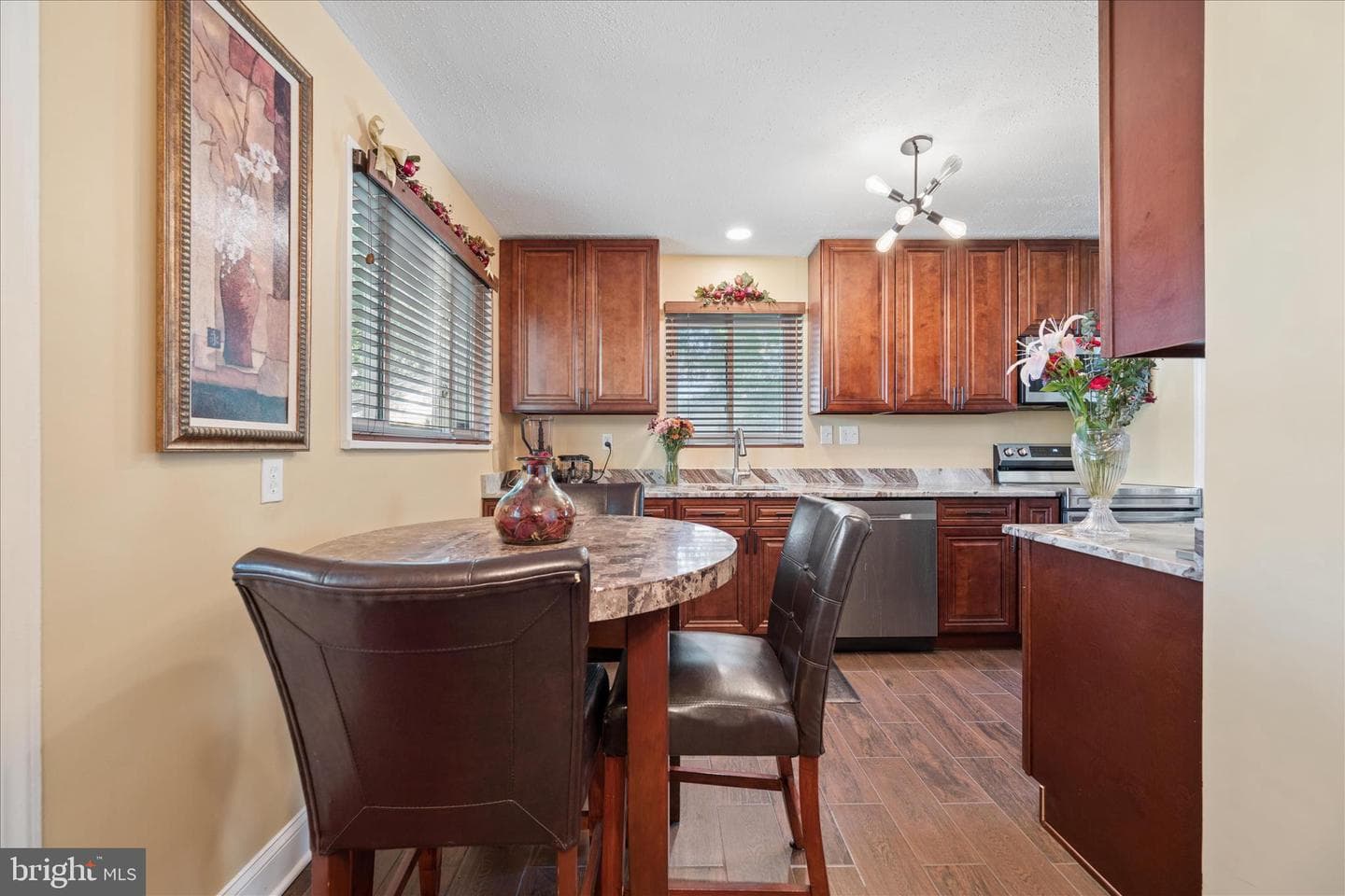 6803 Adelphi Road photo 24