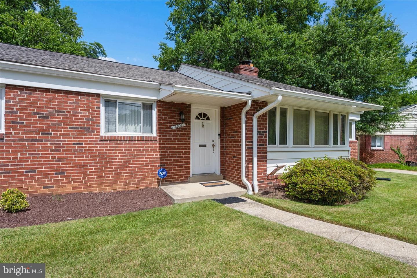 6803 Adelphi Road photo 4