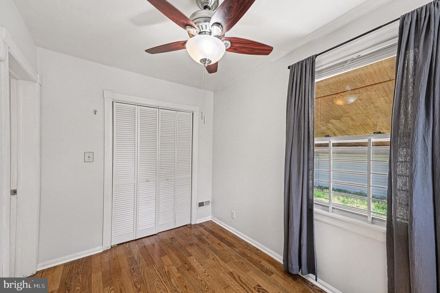 1602 Erskine Street photo 16