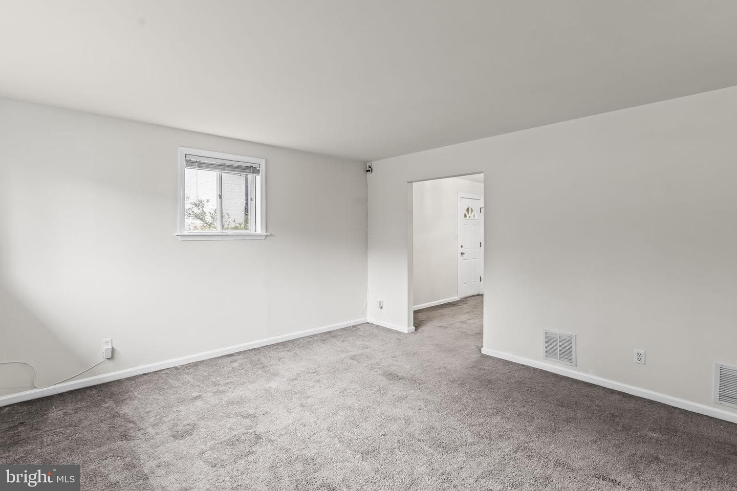 8714 Oakdale Street photo 18