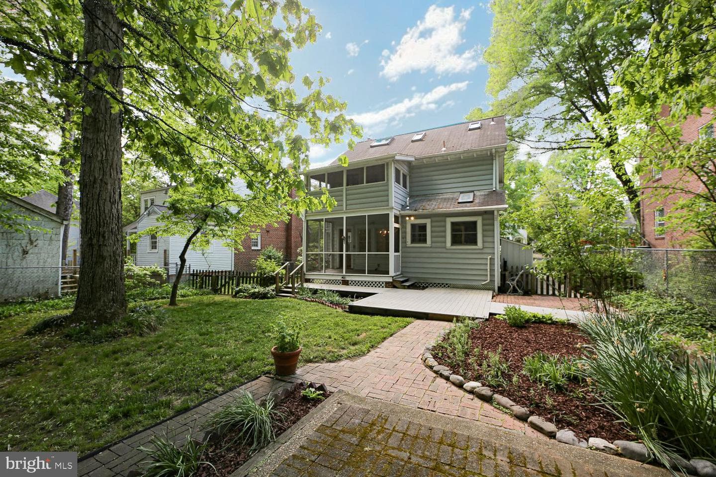 6707 44th Avenue photo 4