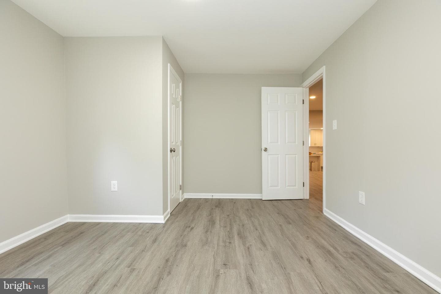 9520 48th Avenue photo 36