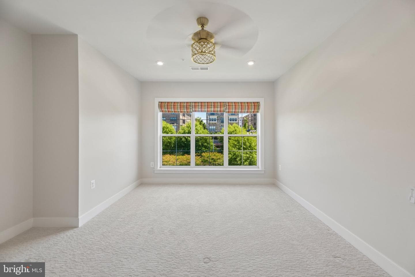 104 Saint Ives Place #402 photo 17