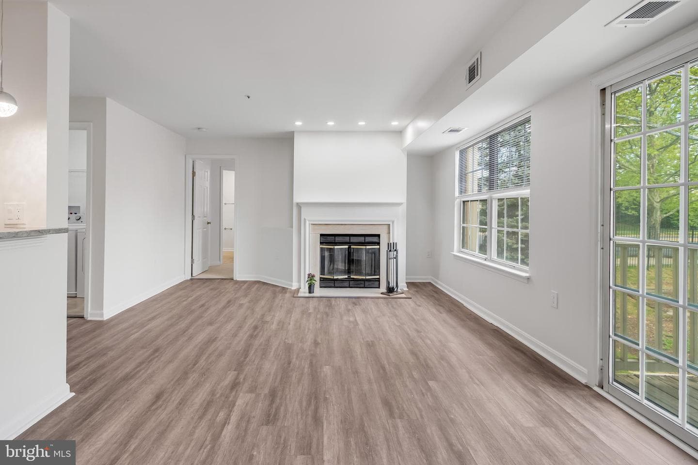 9700 Lake Pointe Court #202 photo 15