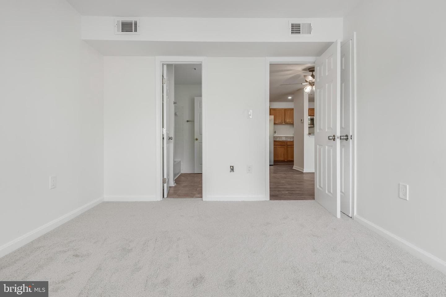 9700 Lake Pointe Court #202 photo 23