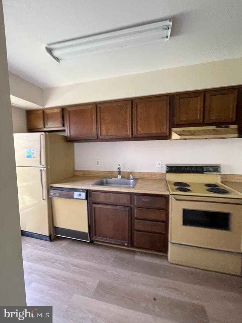 15837 Millbrook Lane #123 photo 9