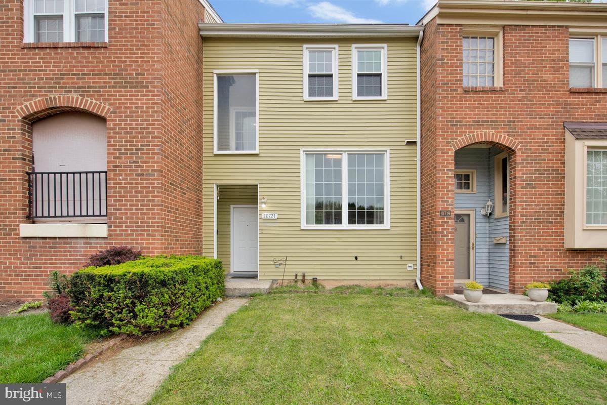 10721 Castleton Turn