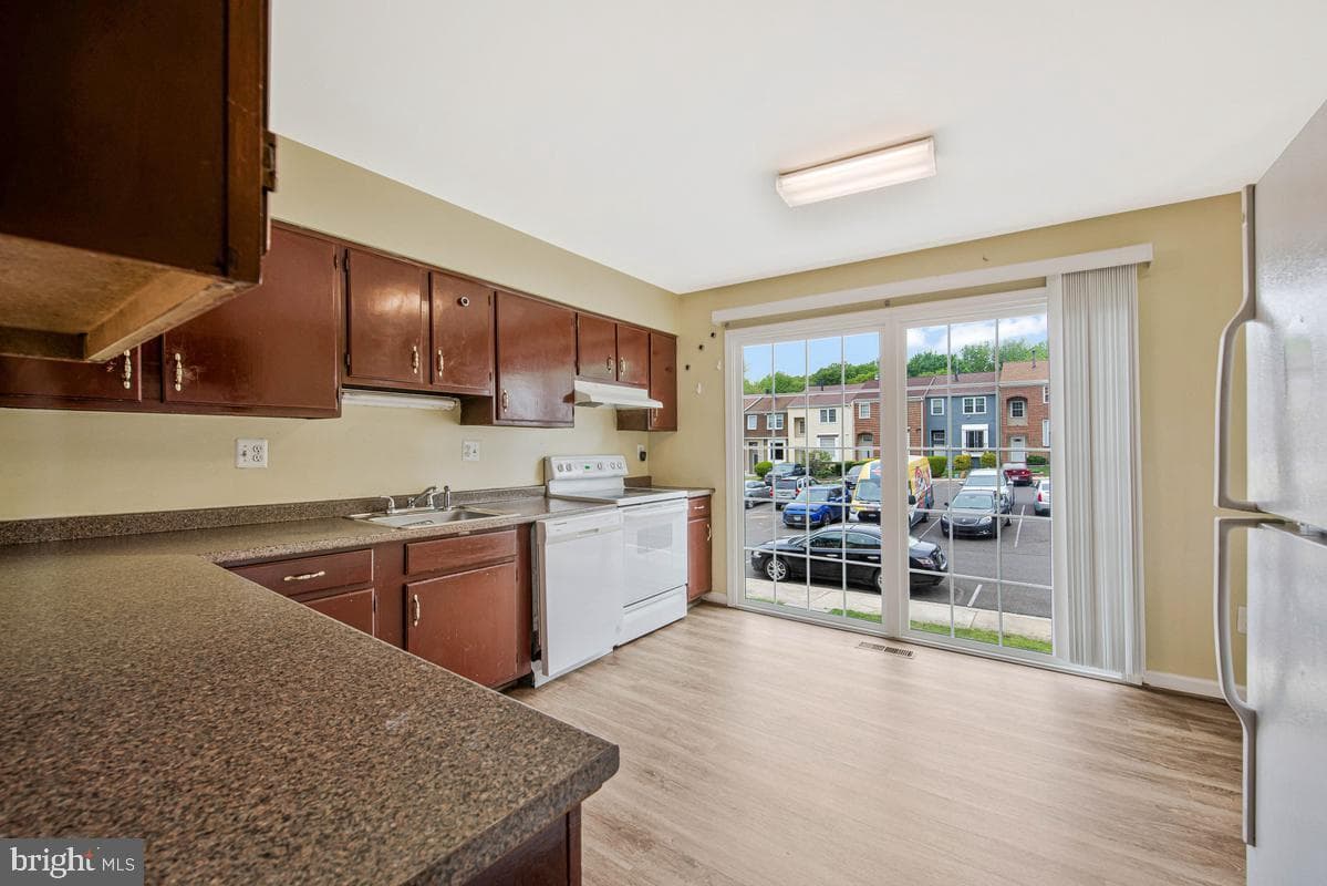 10721 Castleton Turn photo 16