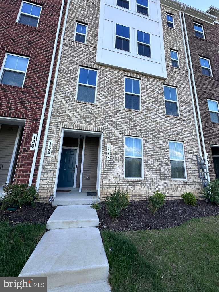 130 Matisse Place, Bowie