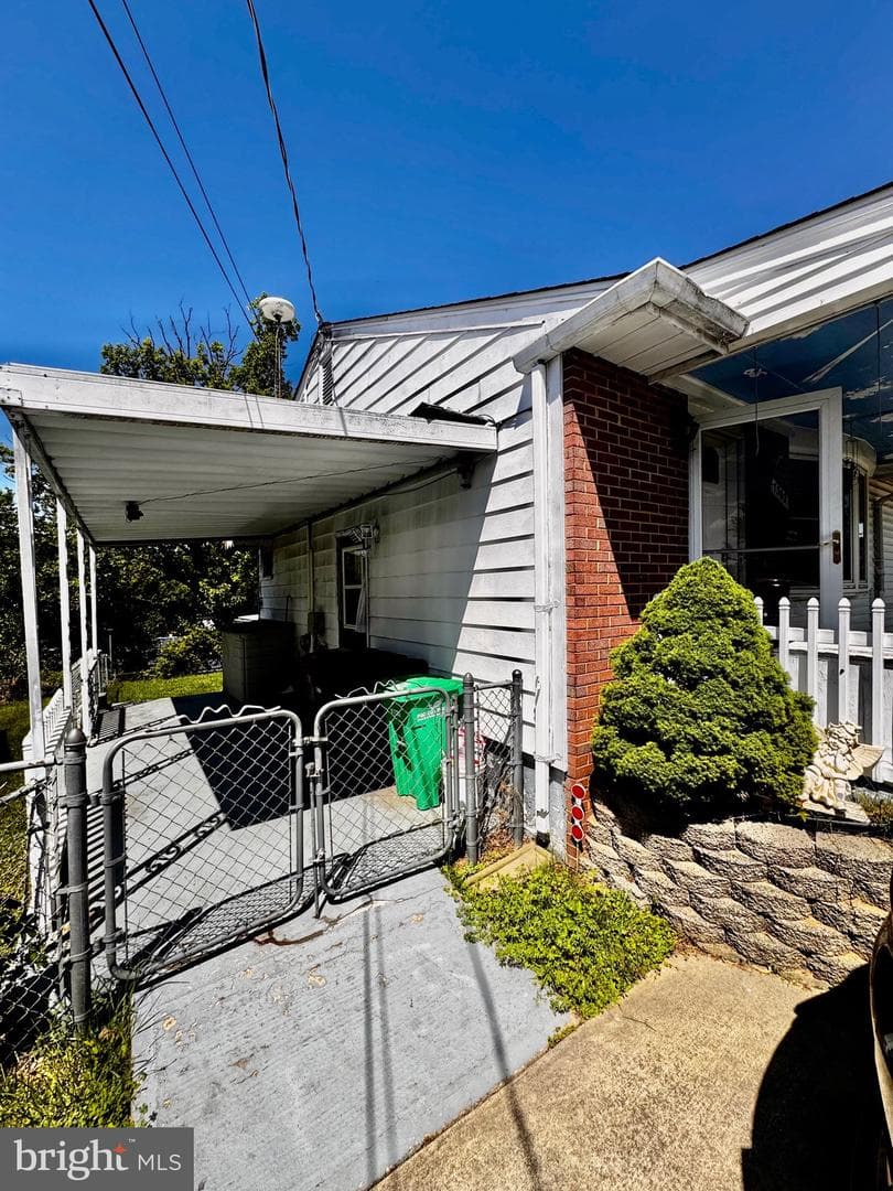 7302 Powhatan Street photo 5