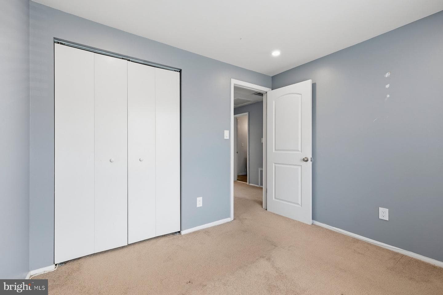 5100 Marlborough Place photo 15
