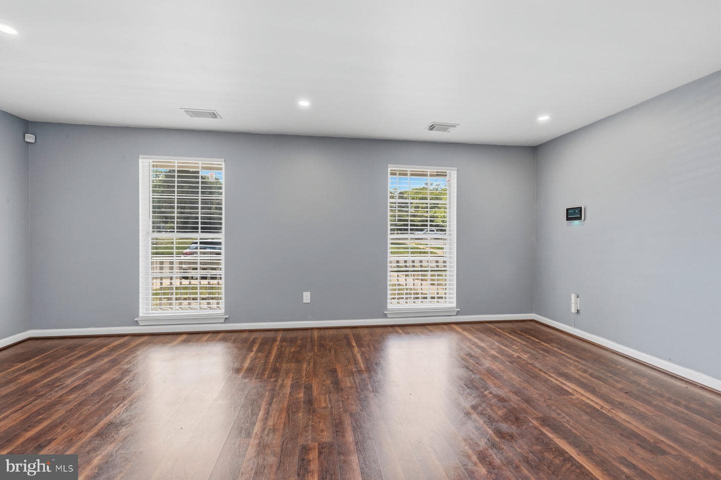 5100 Marlborough Place photo 6