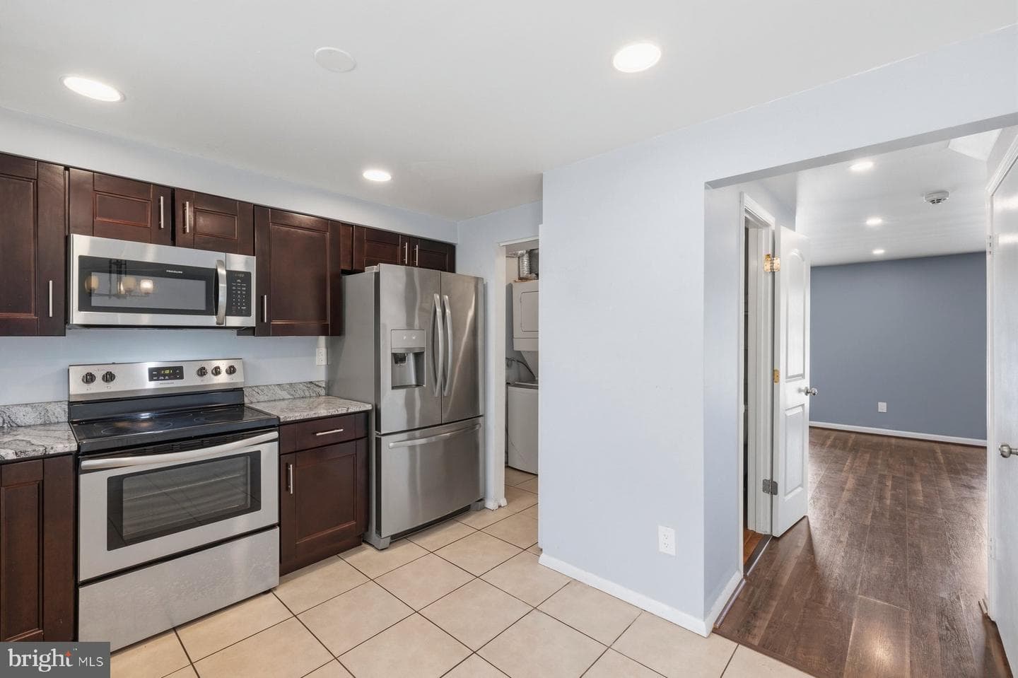 5100 Marlborough Place photo 9