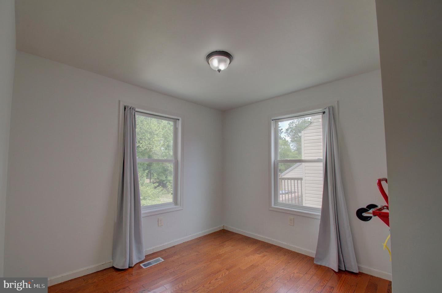 6708 Boxwood photo 10