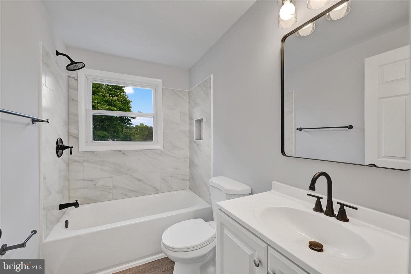 15308 Annapolis Road photo 15
