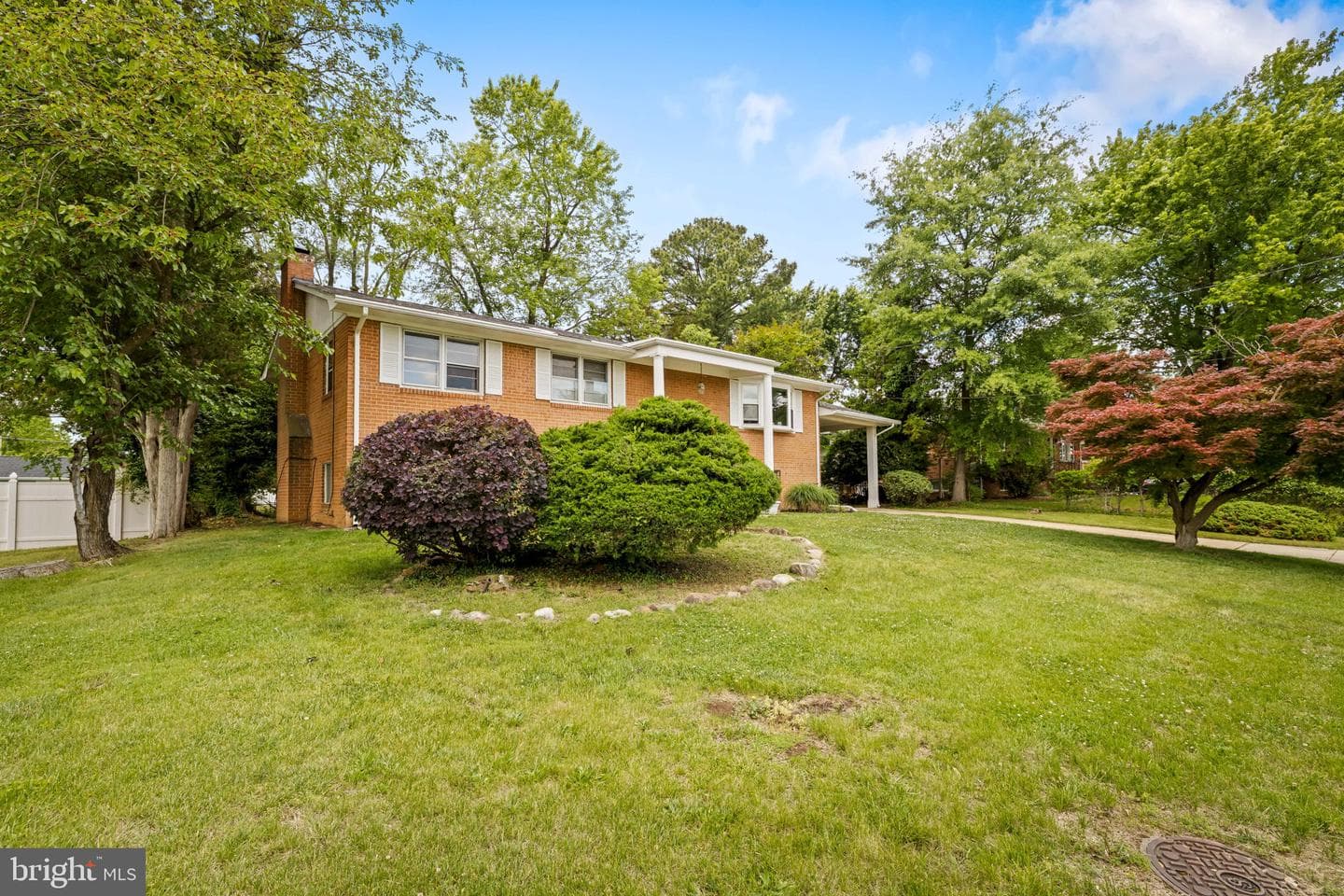 9011 Cooper Dr photo 4