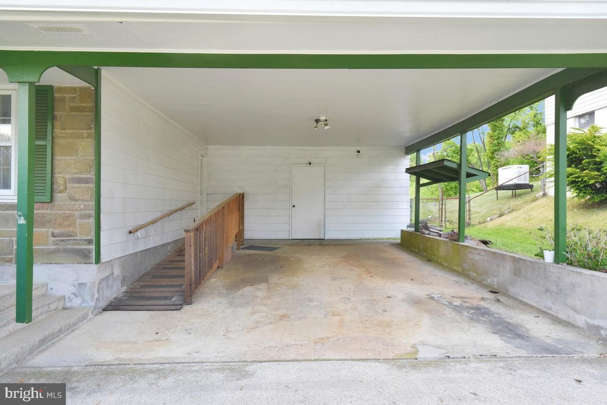 13307 Chalfont Avenue photo 4