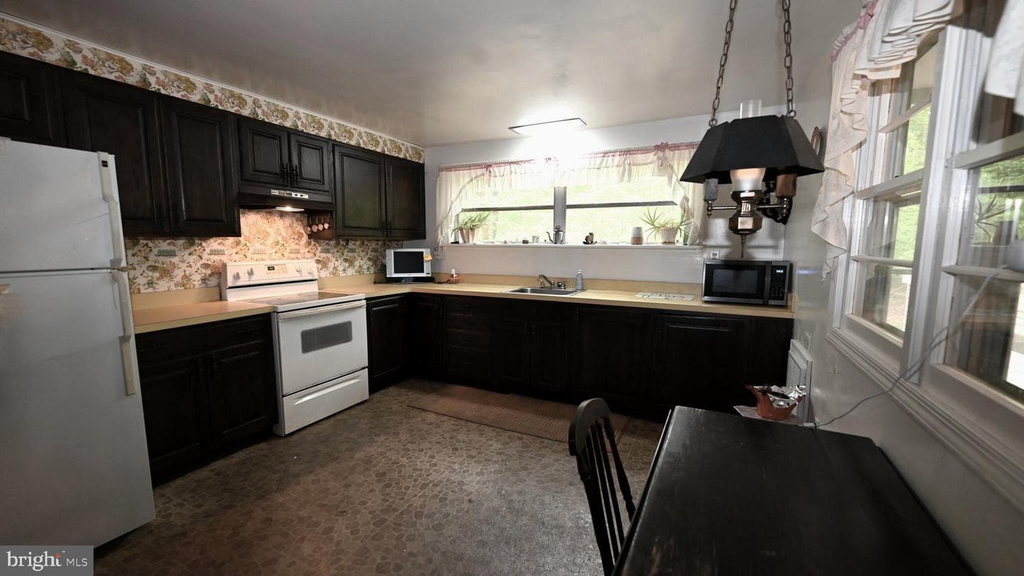 14116 Duckett Road photo 5